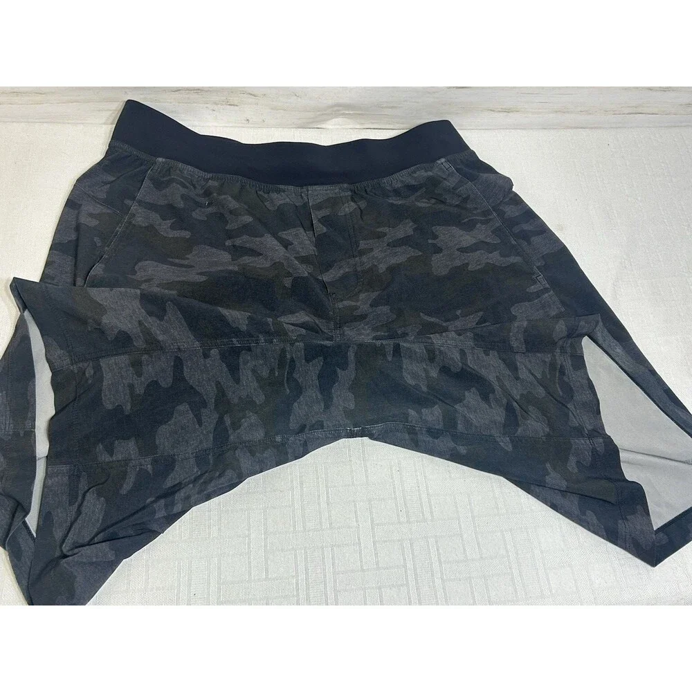 LULULEMON XL  Mens Camo Shorts Linerless 10